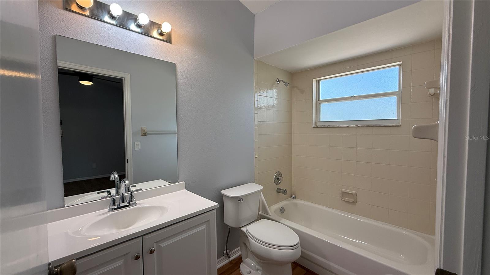 Image 17 of 27 For 310 Sunvista Court