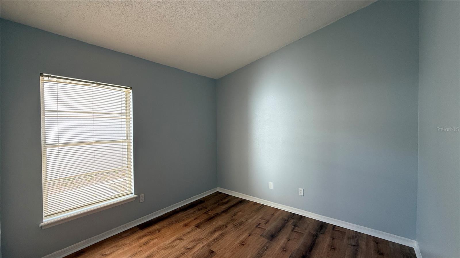 Image 19 of 27 For 310 Sunvista Court