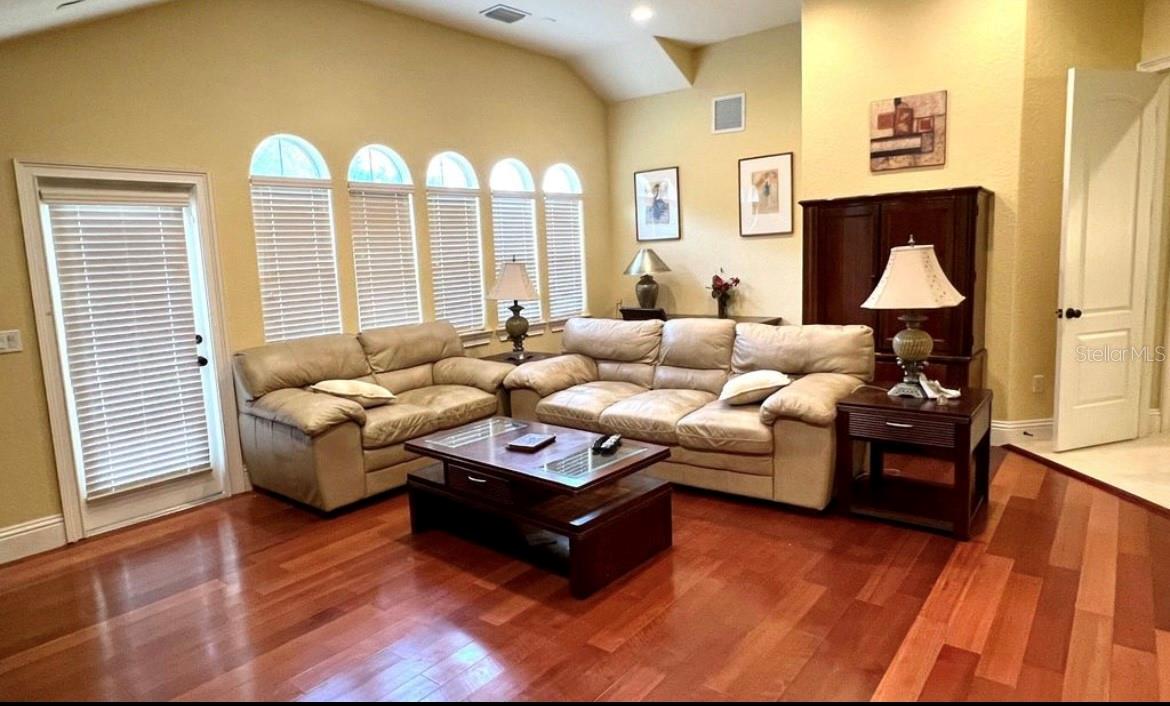 Image 30 of 39 For 9561 Lavill Lane