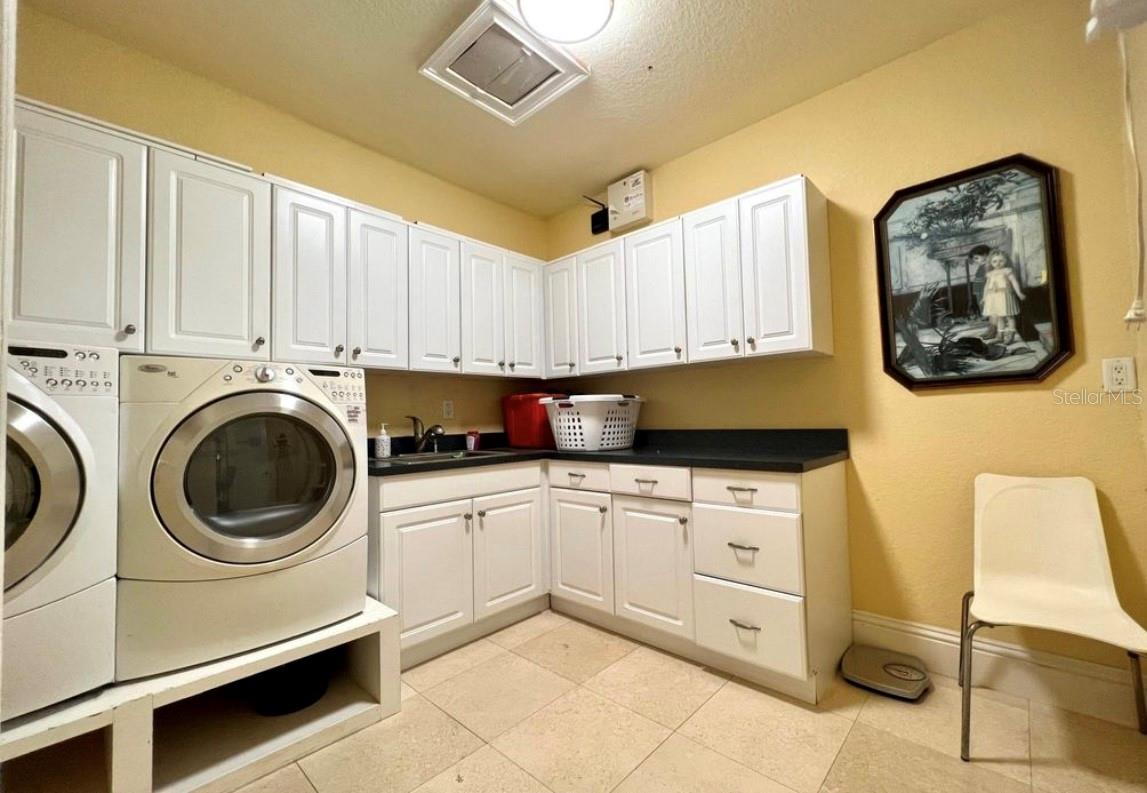 Image 34 of 39 For 9561 Lavill Lane