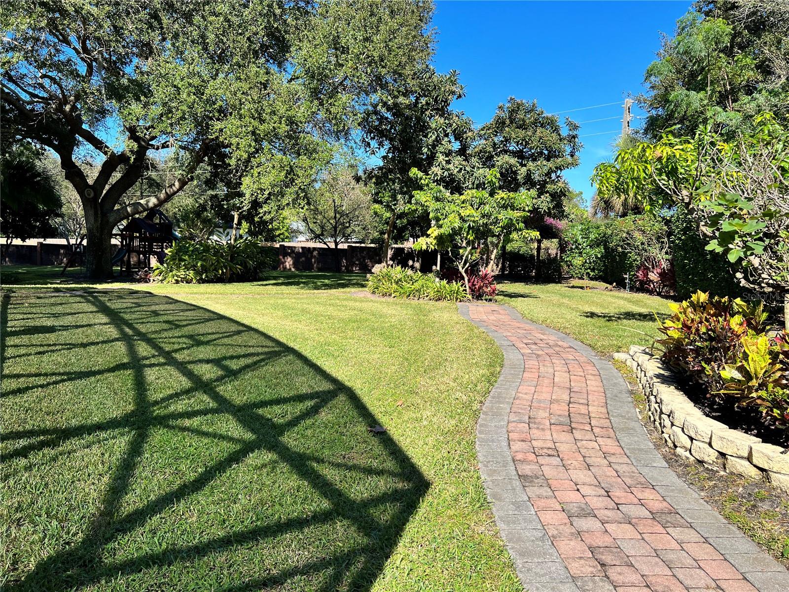 Image 5 of 39 For 9561 Lavill Lane