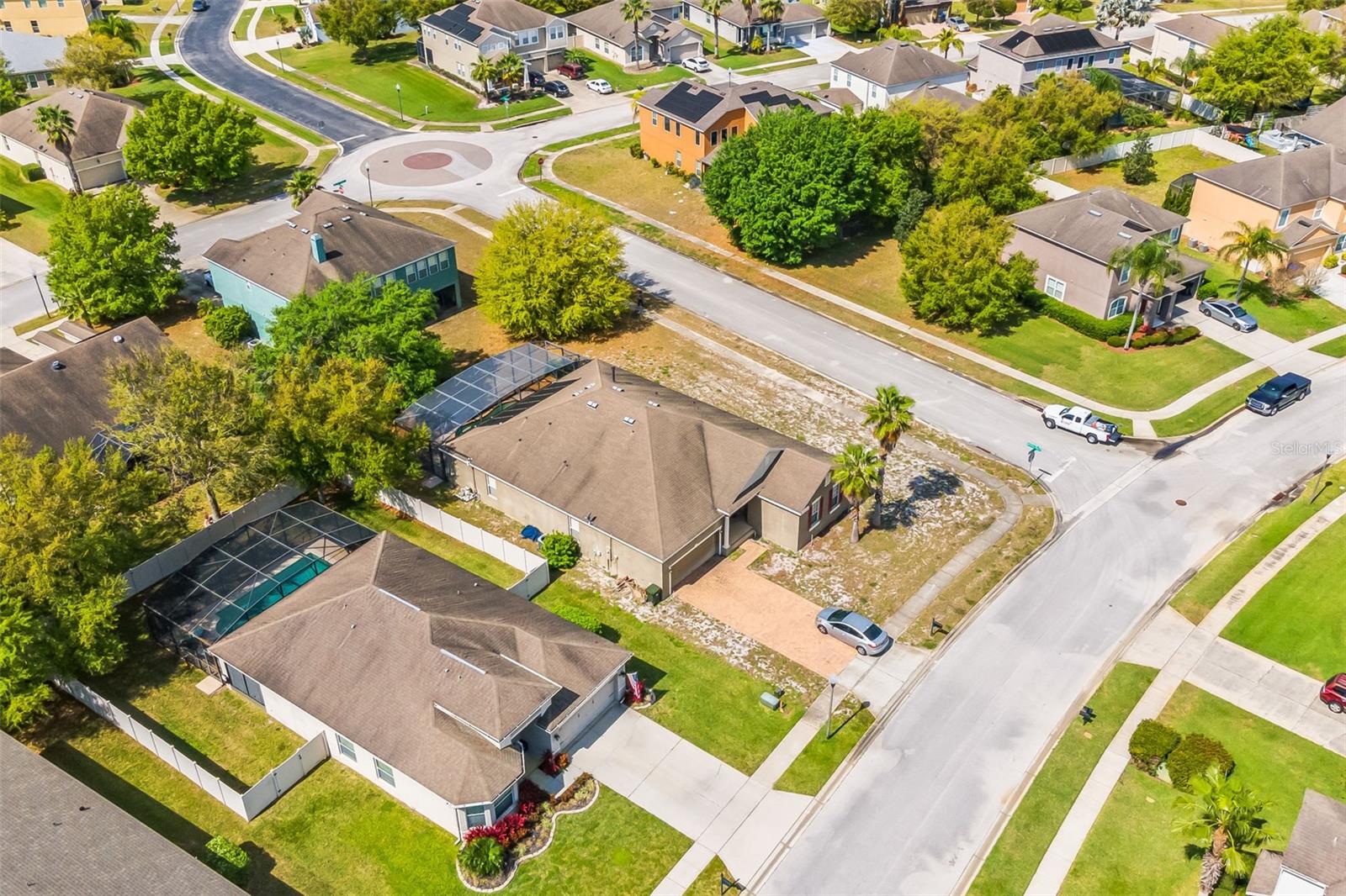 Image 14 of 53 For 807 Ayden Oak Lane