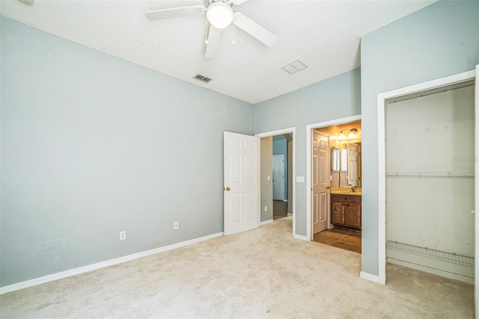 Image 31 of 53 For 807 Ayden Oak Lane