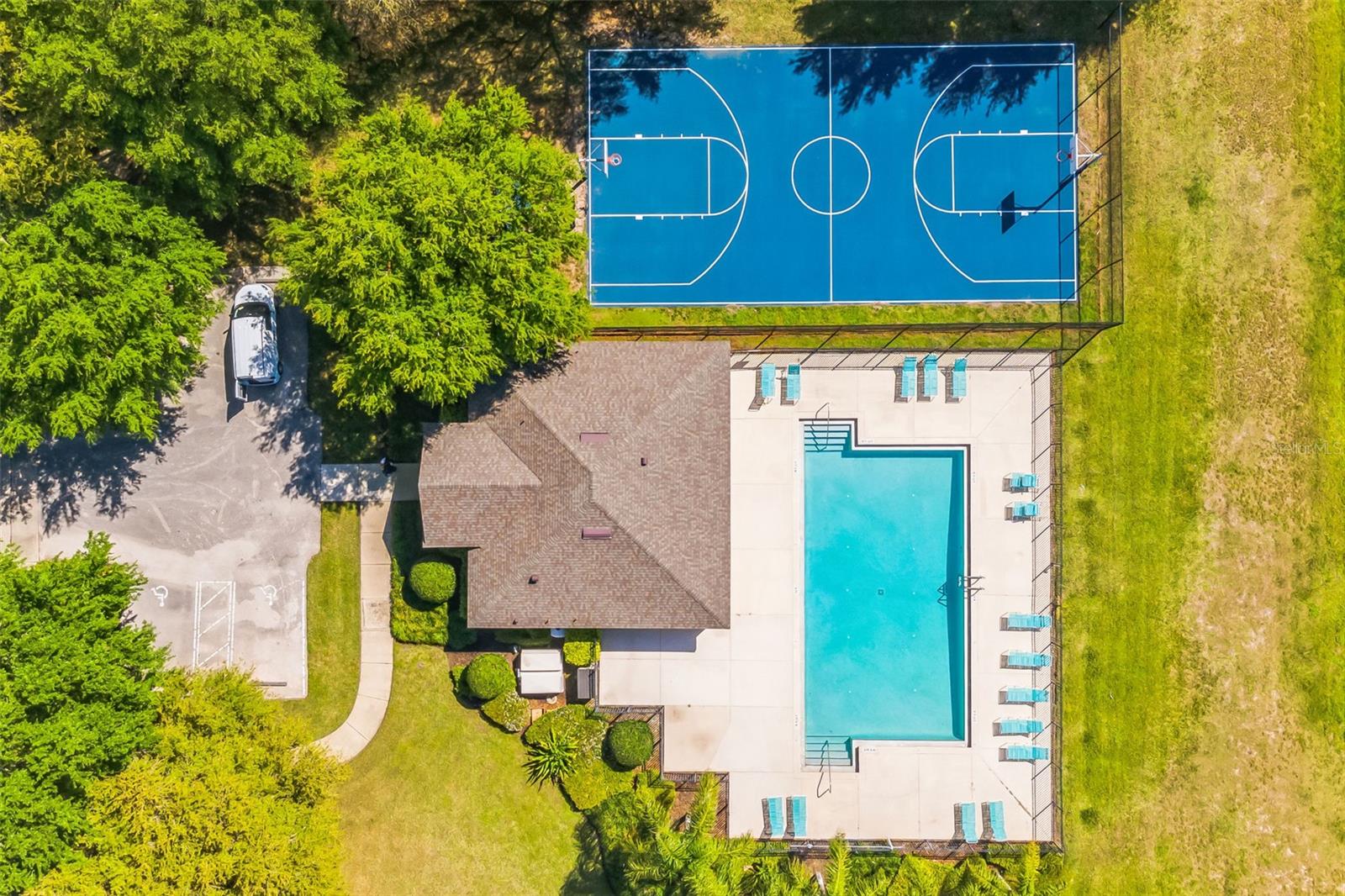 Image 4 of 53 For 807 Ayden Oak Lane