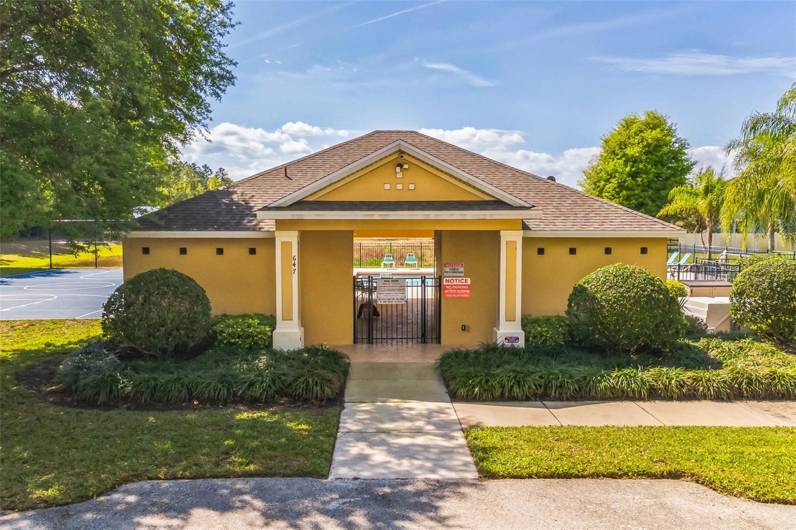 Image 41 of 53 For 807 Ayden Oak Lane