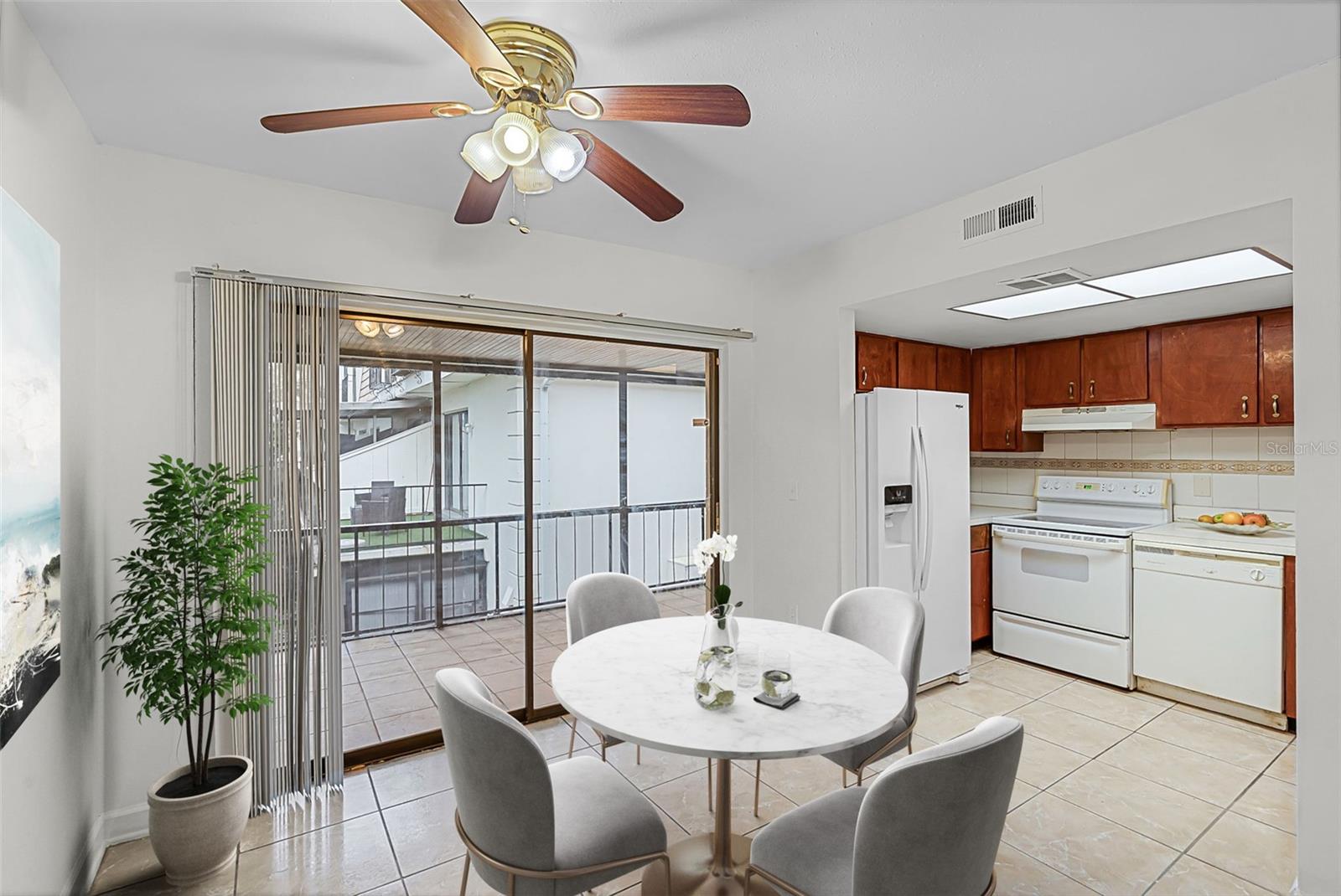Image 5 of 22 For 6095 Village Circle 6095