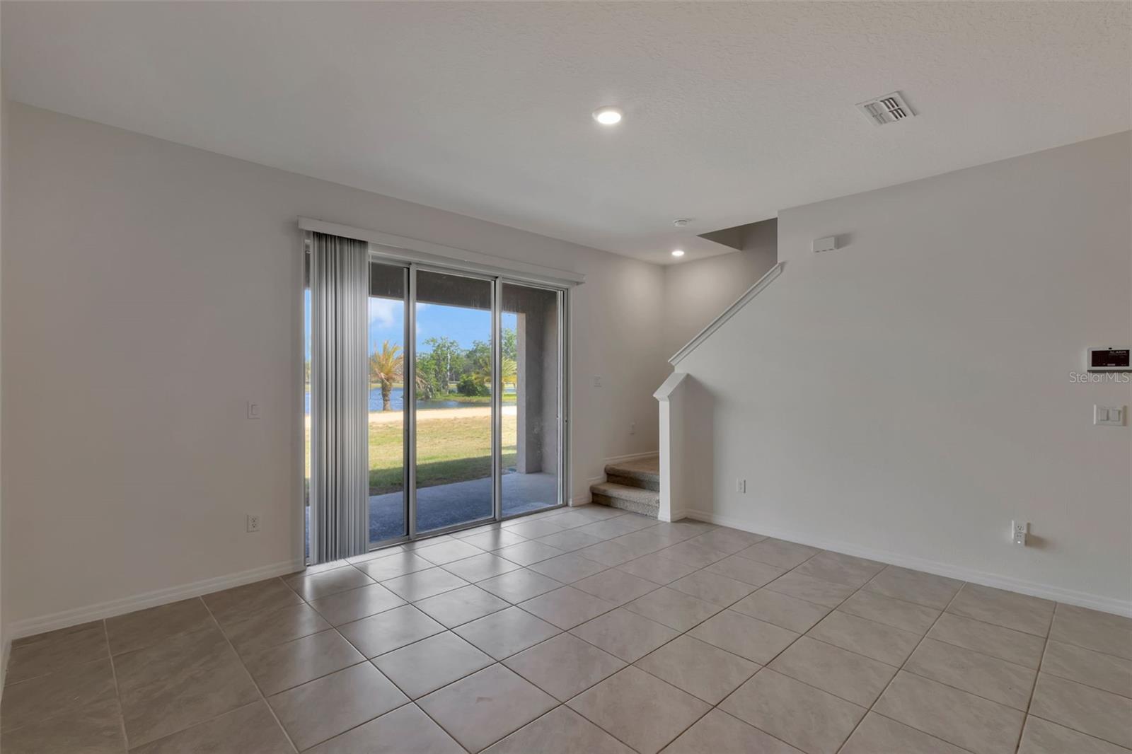 Image 13 of 39 For 1089 Blue Jay Drive