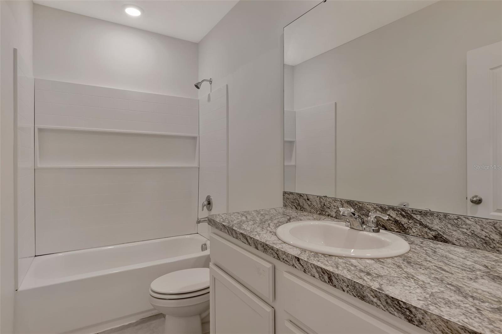 Image 26 of 39 For 1089 Blue Jay Drive