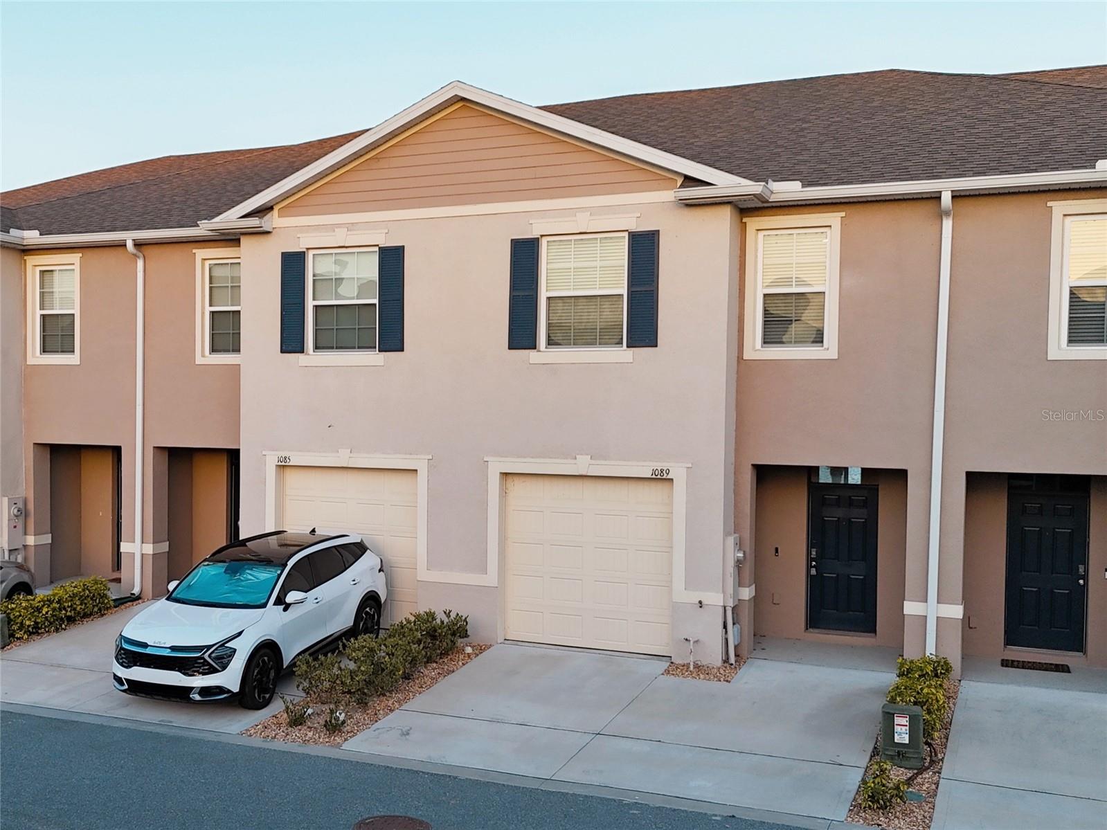 Image 4 of 39 For 1089 Blue Jay Drive