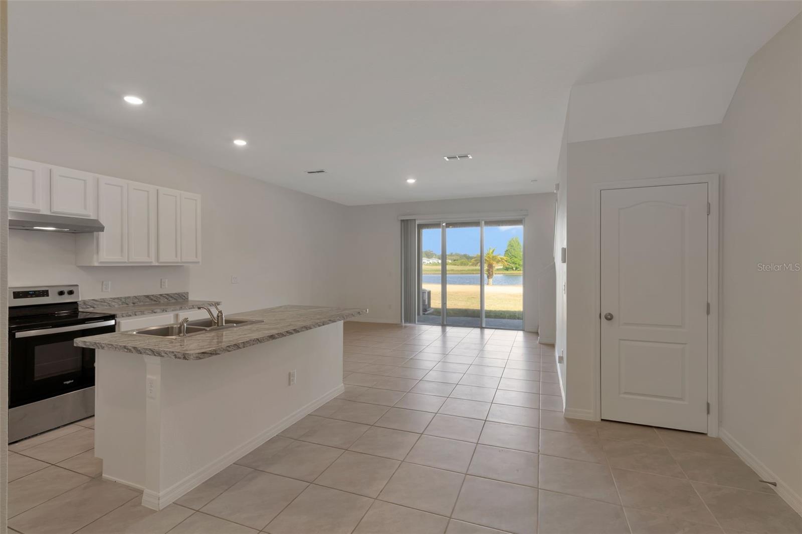 Image 7 of 39 For 1089 Blue Jay Drive