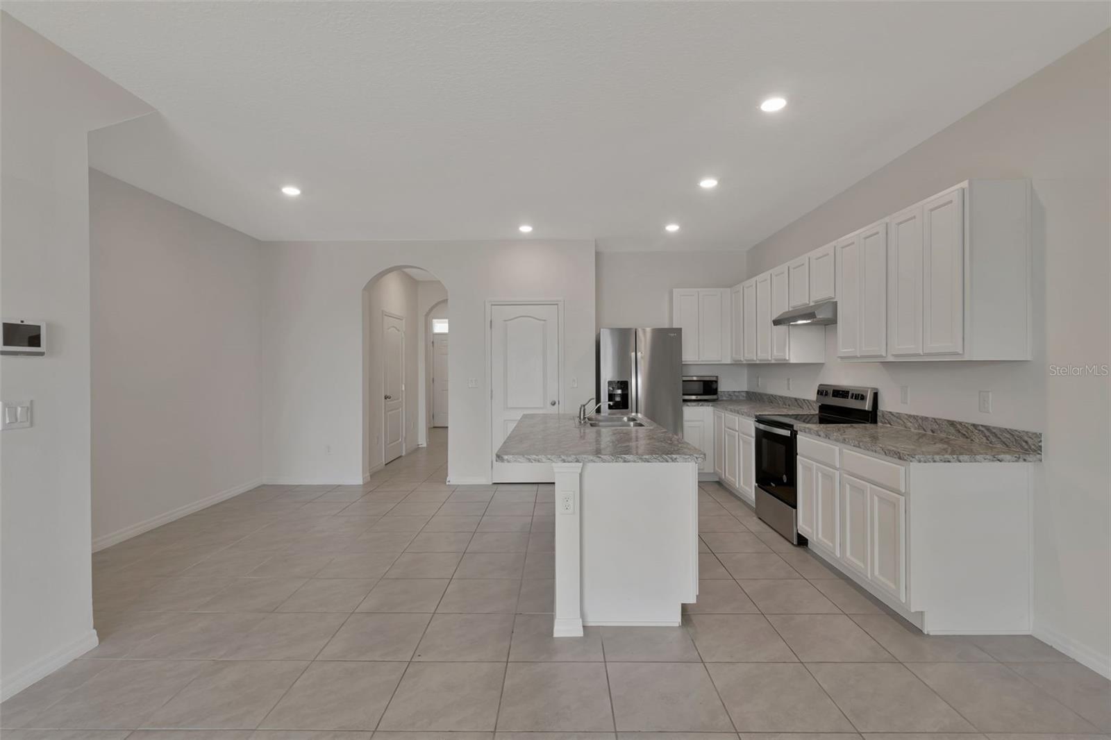Image 9 of 39 For 1089 Blue Jay Drive