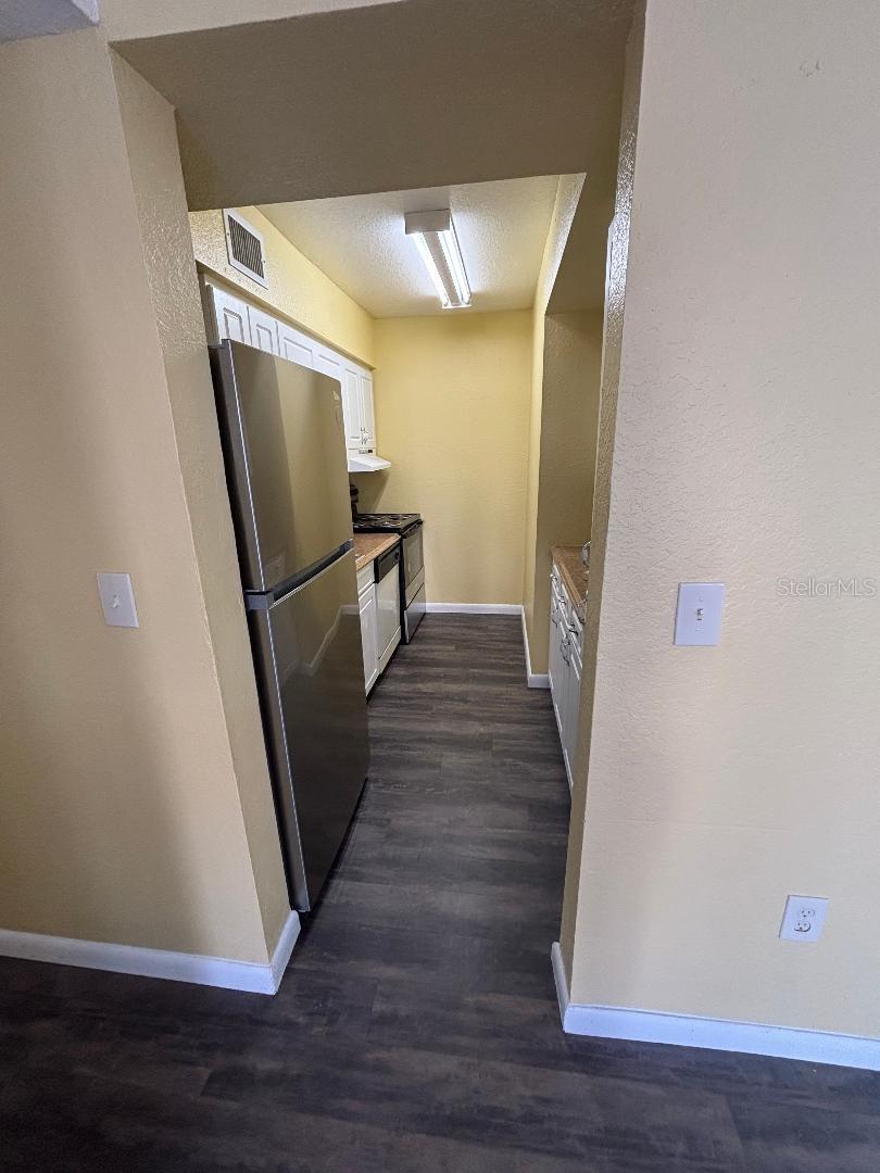 Image 3 of 16 For 710 Ridenhour Circle 710