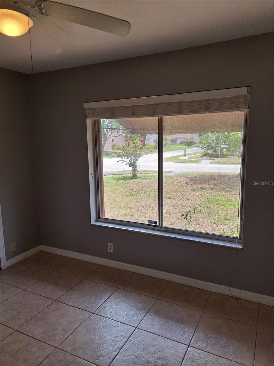 Image 10 of 15 For 5005 Lindsay Court