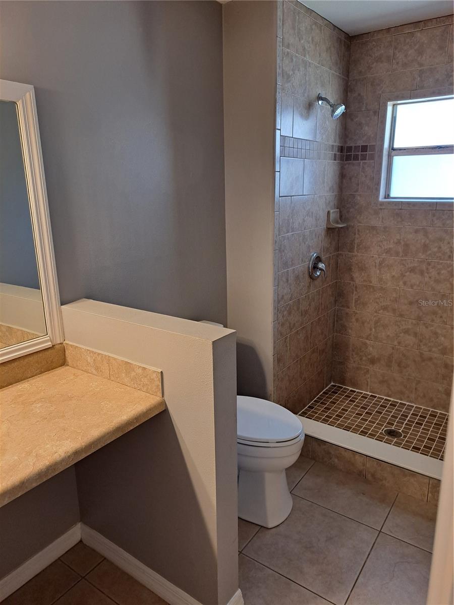 Image 6 of 15 For 5005 Lindsay Court