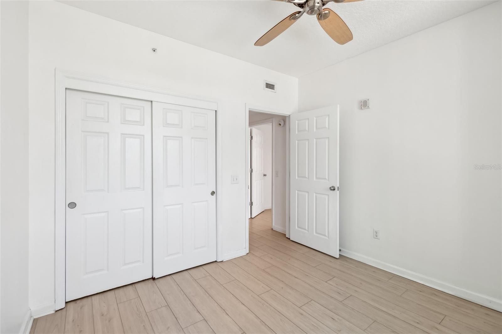 Image 15 of 34 For 322 Central Boulevard 606