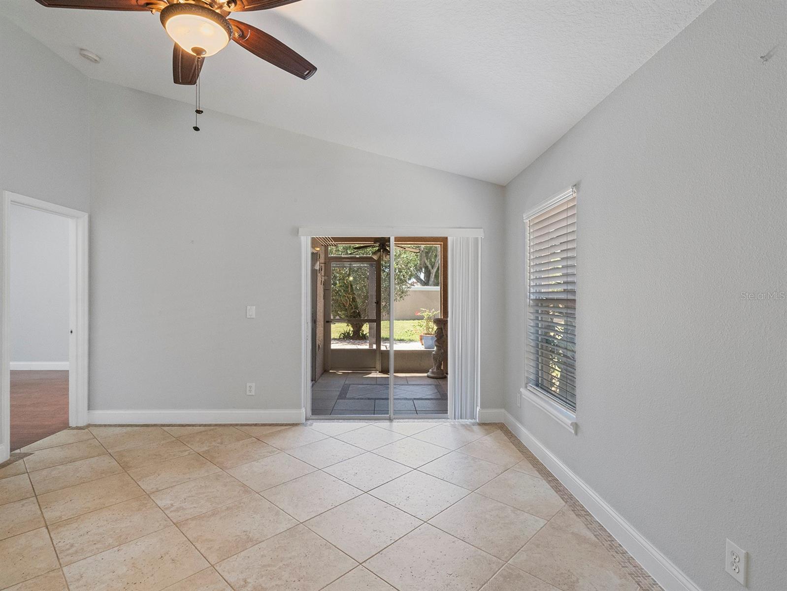Image 22 of 42 For 5337 Watervista Drive