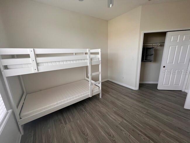 Image 17 of 22 For 11565 Mizzon Drive 828