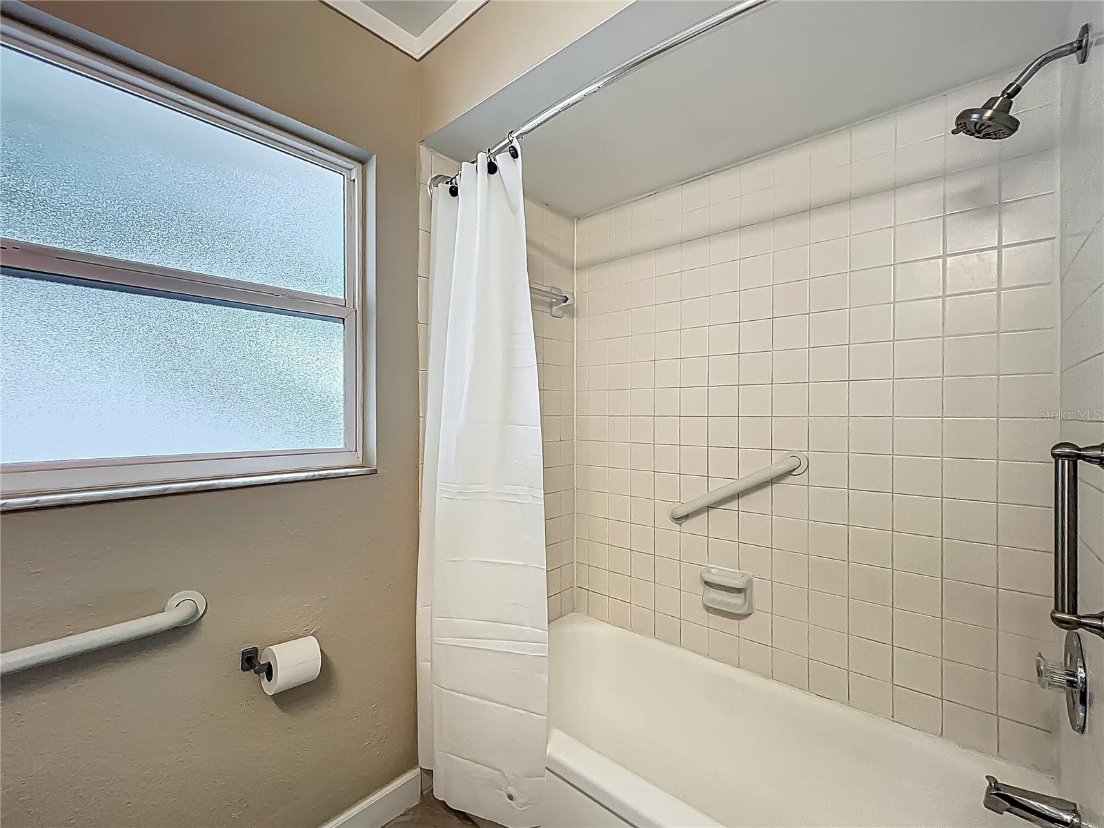 Image 30 of 72 For 898 Hendry Drive