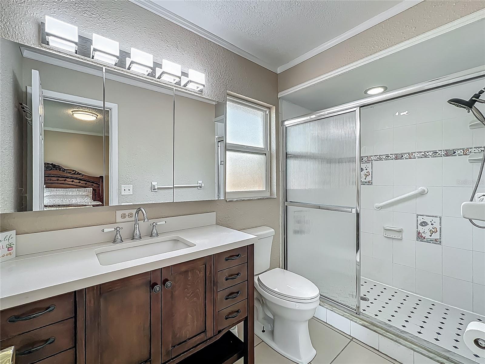 Image 33 of 72 For 898 Hendry Drive