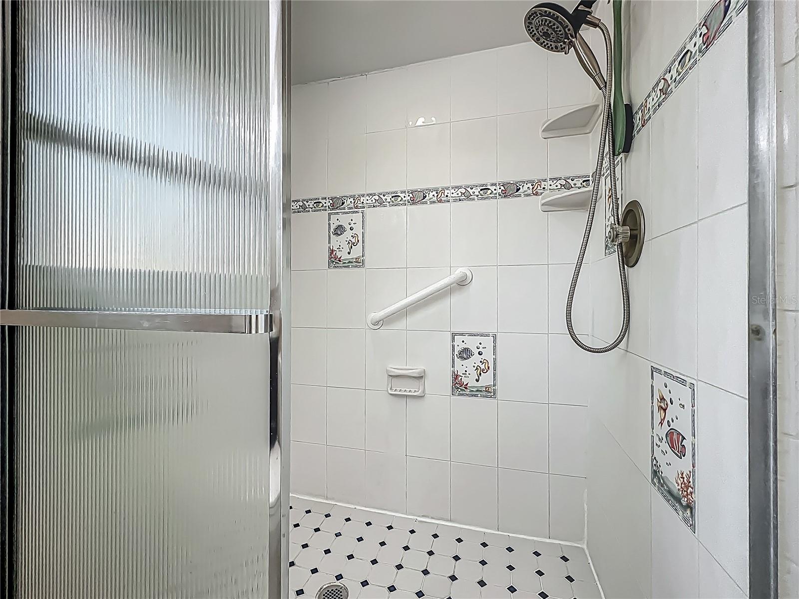 Image 35 of 72 For 898 Hendry Drive