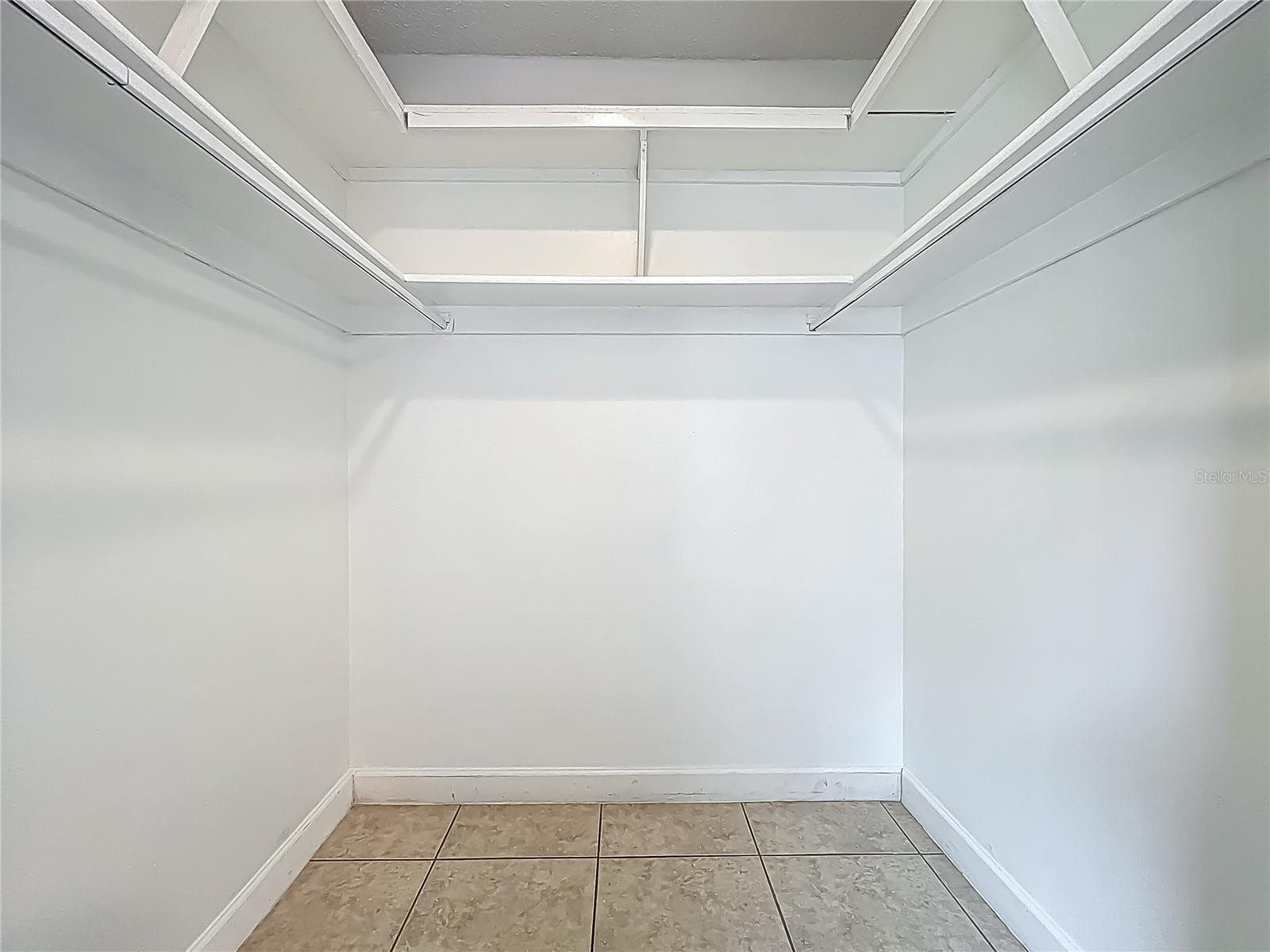 Image 37 of 72 For 898 Hendry Drive