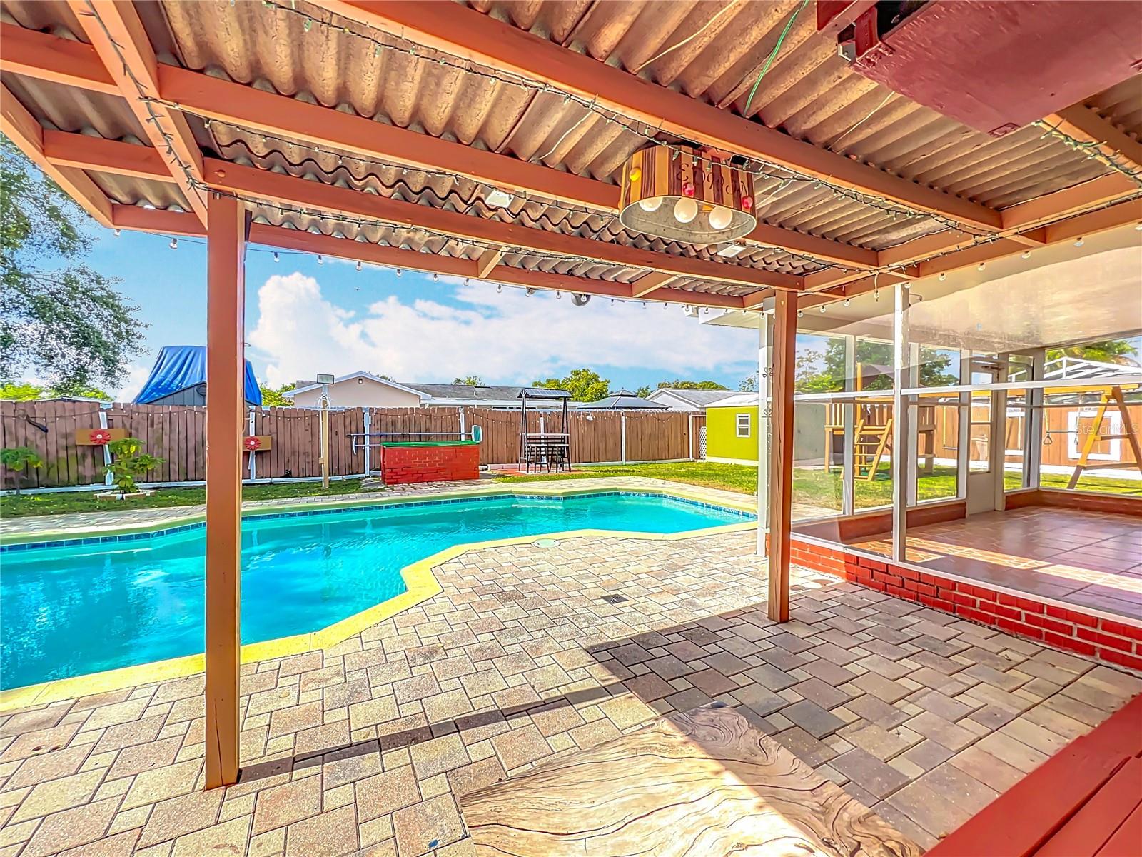 Image 45 of 72 For 898 Hendry Drive