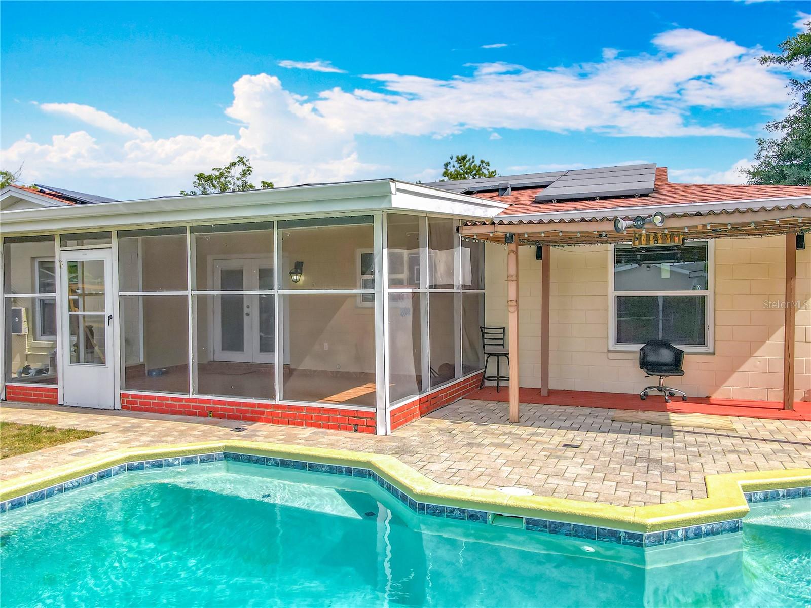 Image 60 of 72 For 898 Hendry Drive