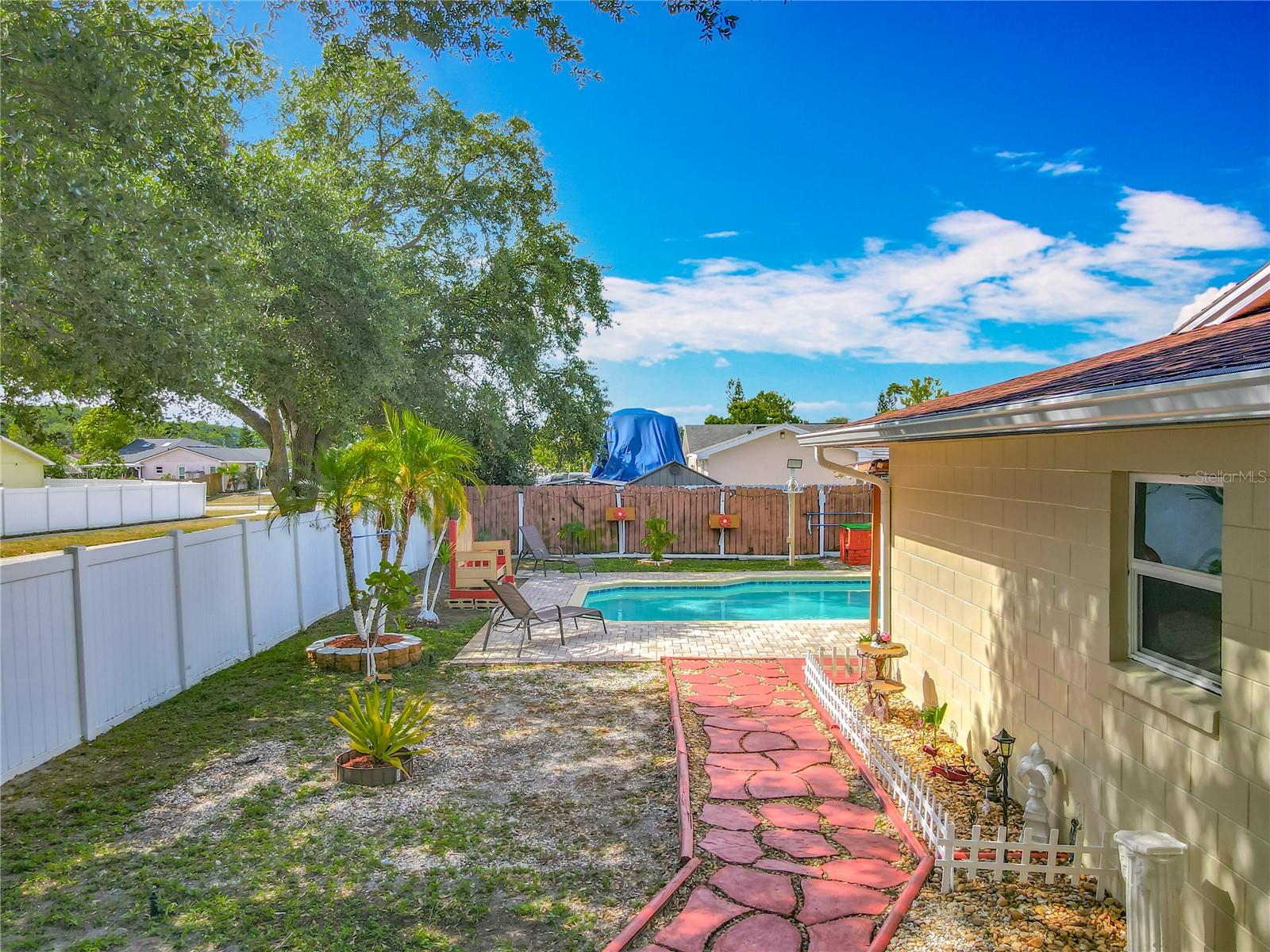 Image 66 of 72 For 898 Hendry Drive