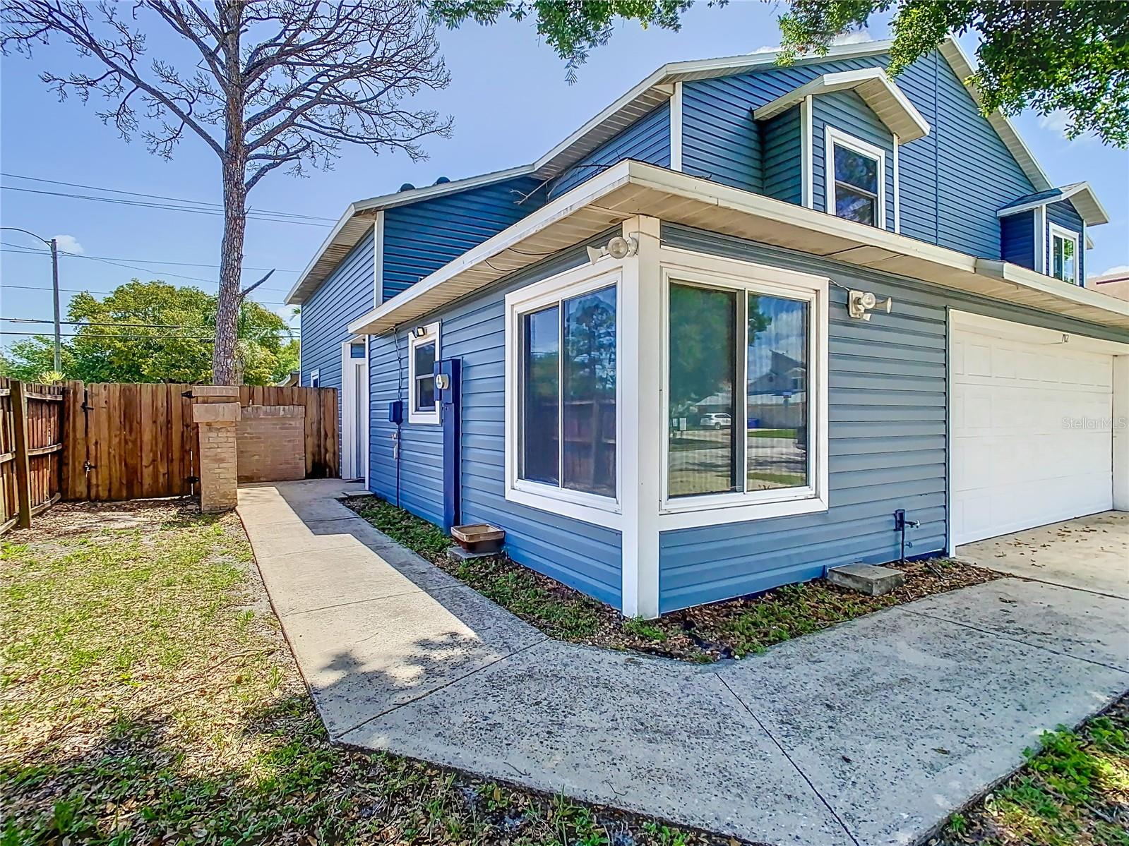 Image 11 of 63 For 702 White Pine Avenue