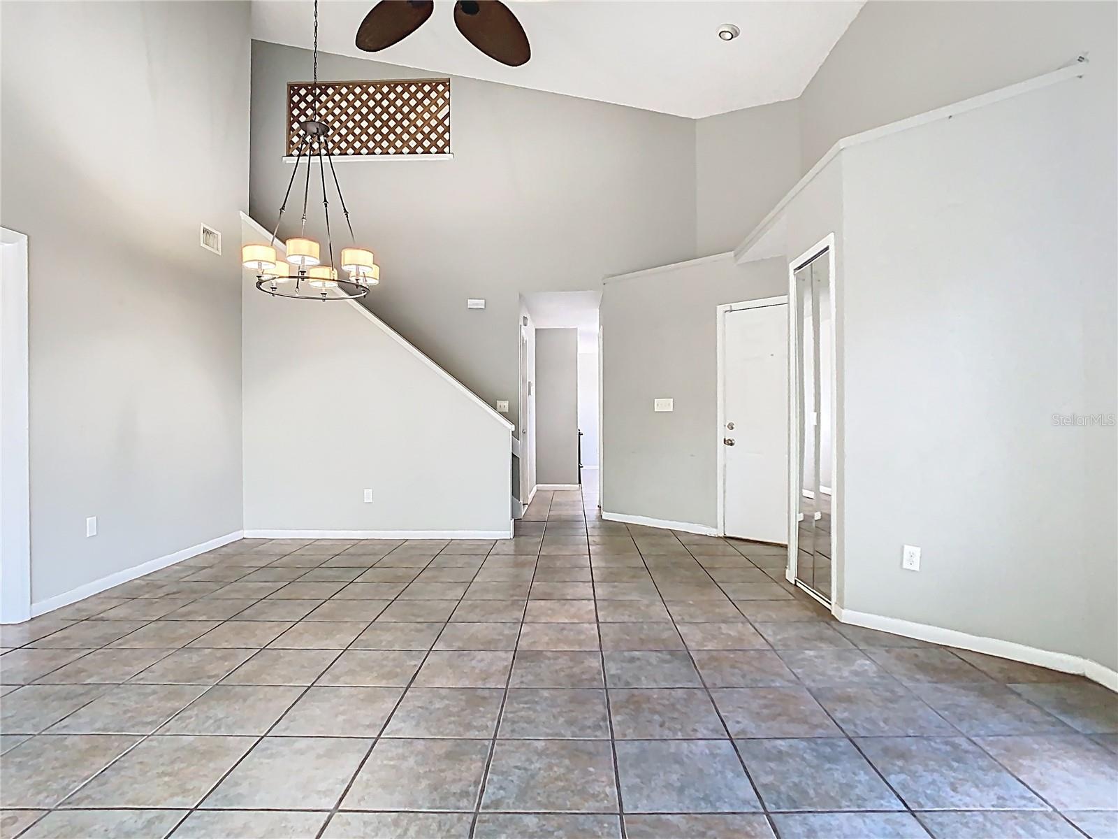 Image 19 of 63 For 702 White Pine Avenue