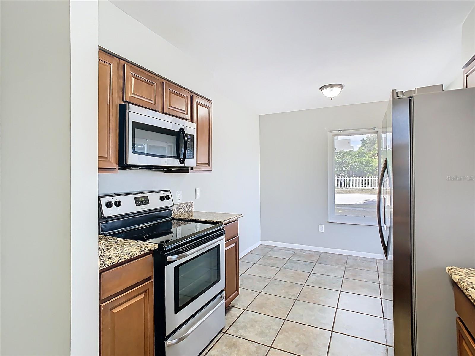 Image 21 of 63 For 702 White Pine Avenue
