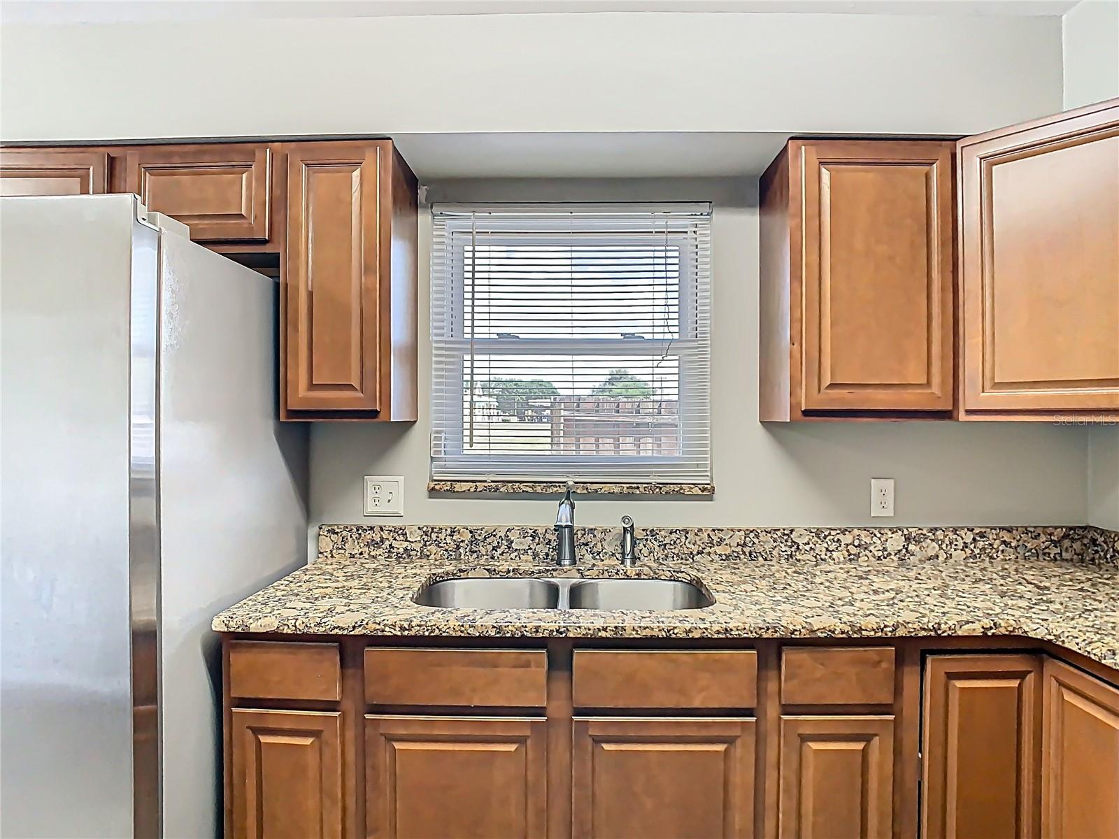 Image 23 of 63 For 702 White Pine Avenue