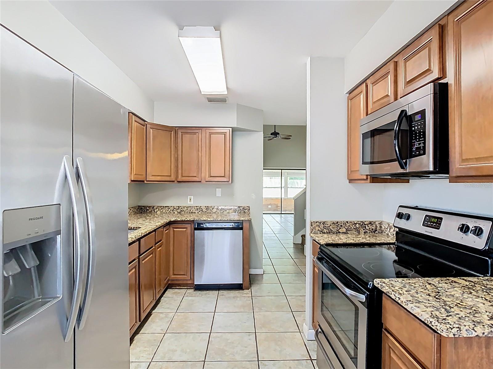 Image 25 of 63 For 702 White Pine Avenue