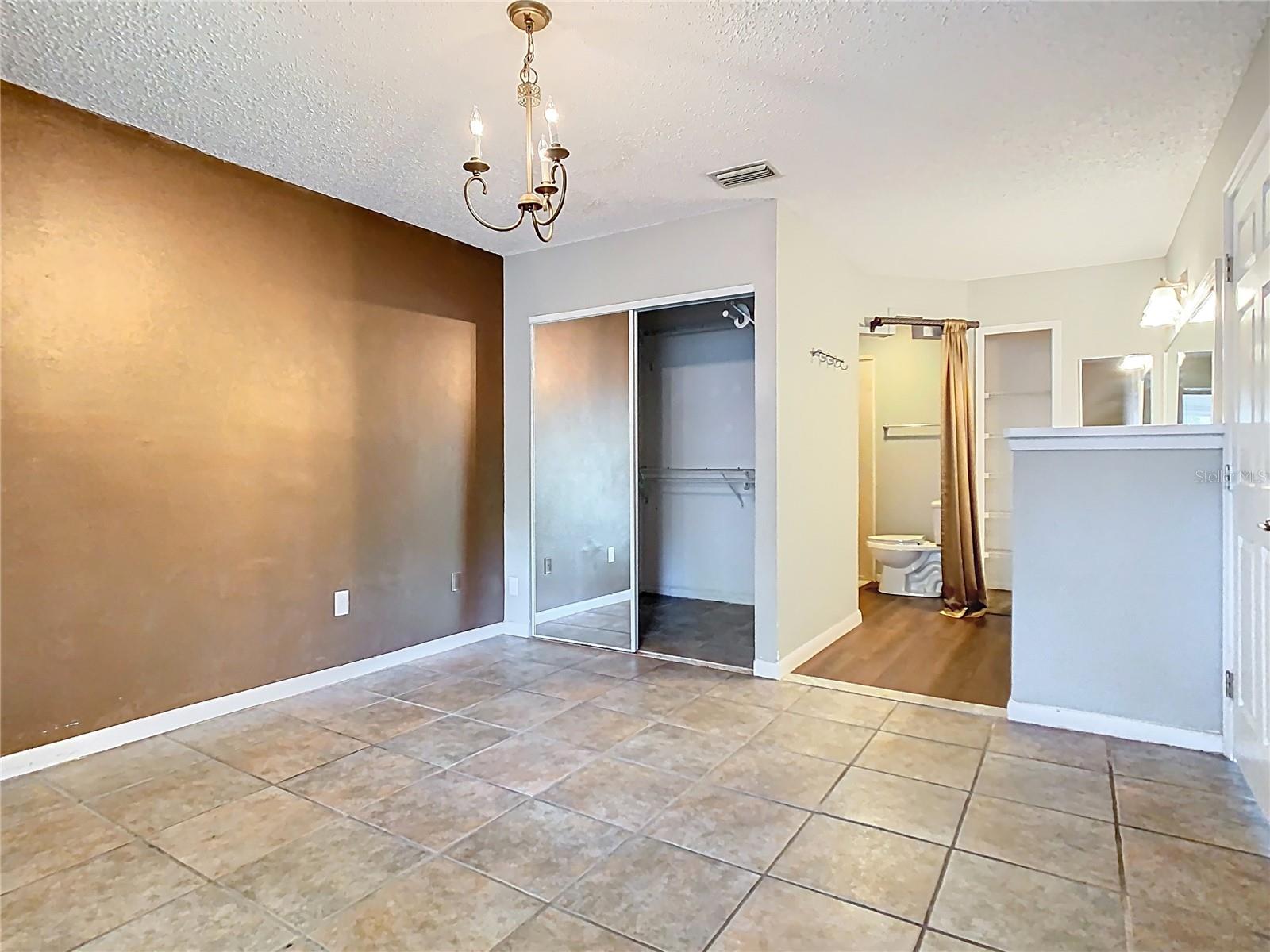 Image 30 of 63 For 702 White Pine Avenue