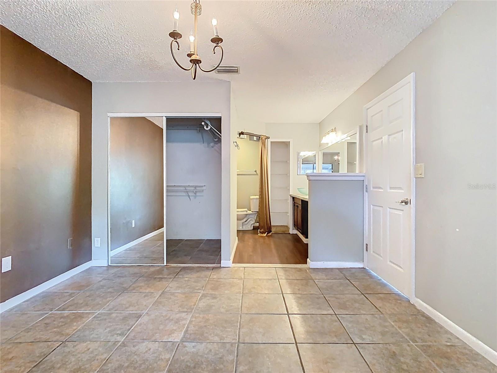 Image 31 of 63 For 702 White Pine Avenue