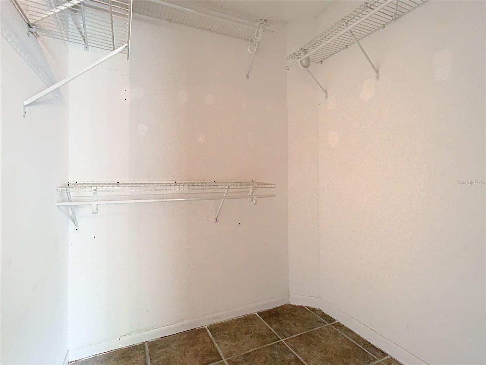 Image 33 of 63 For 702 White Pine Avenue