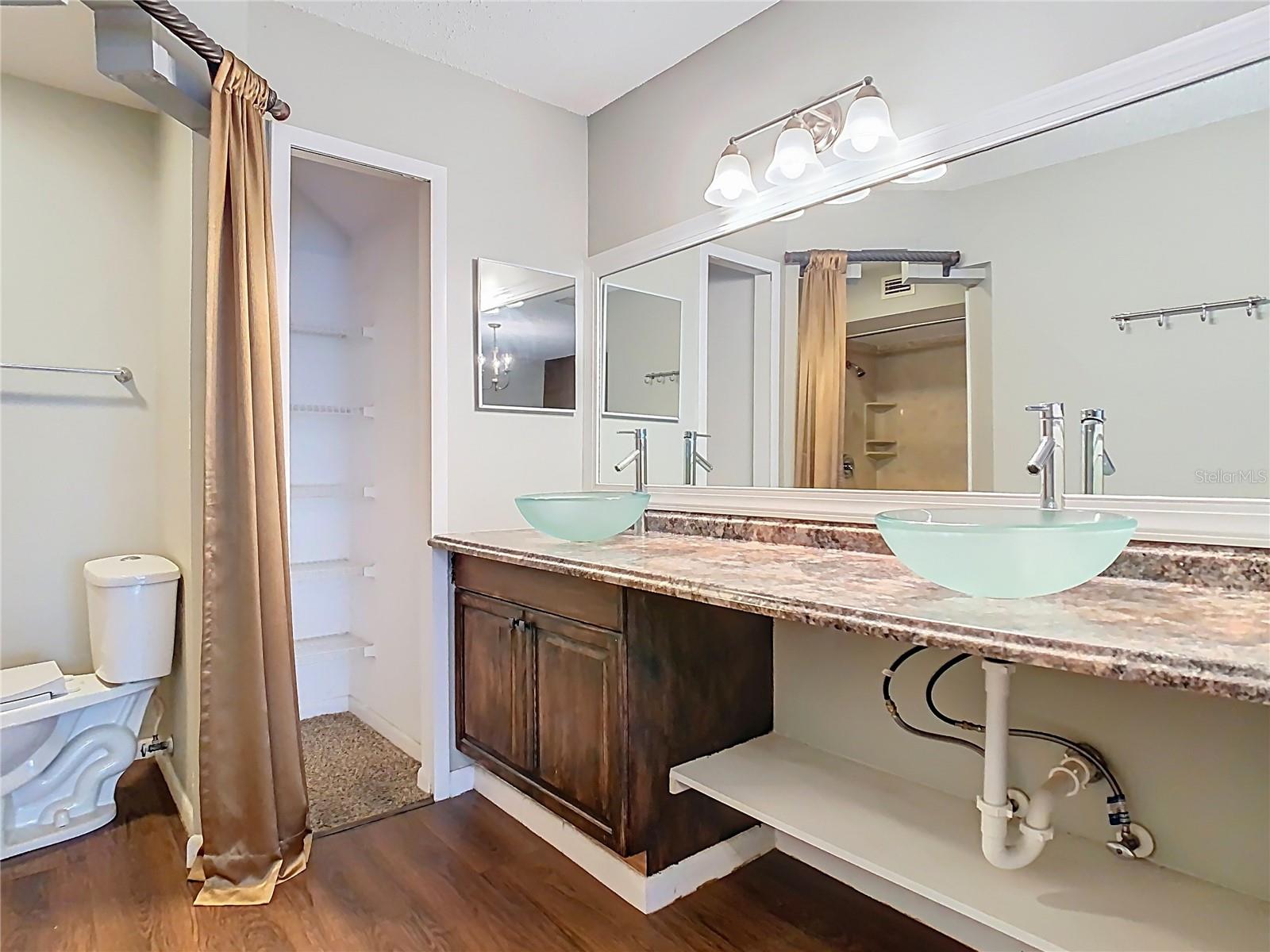 Image 34 of 63 For 702 White Pine Avenue