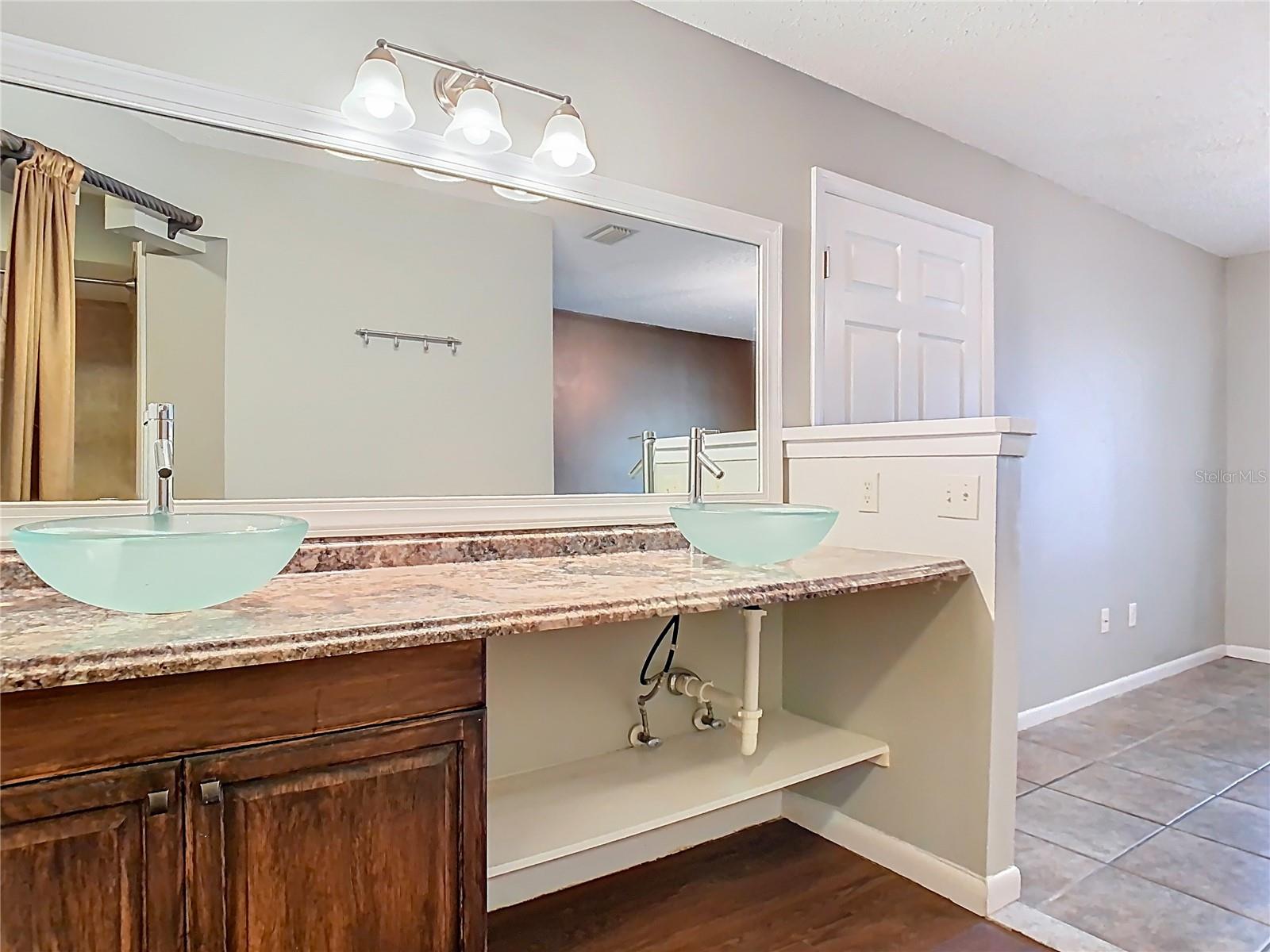 Image 36 of 63 For 702 White Pine Avenue