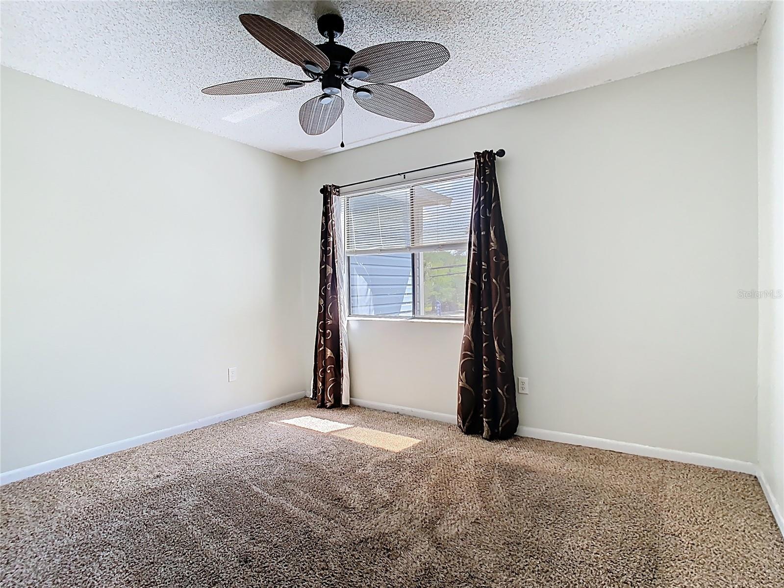 Image 37 of 63 For 702 White Pine Avenue