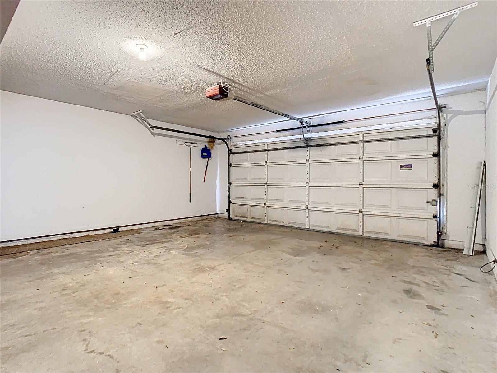 Image 51 of 63 For 702 White Pine Avenue