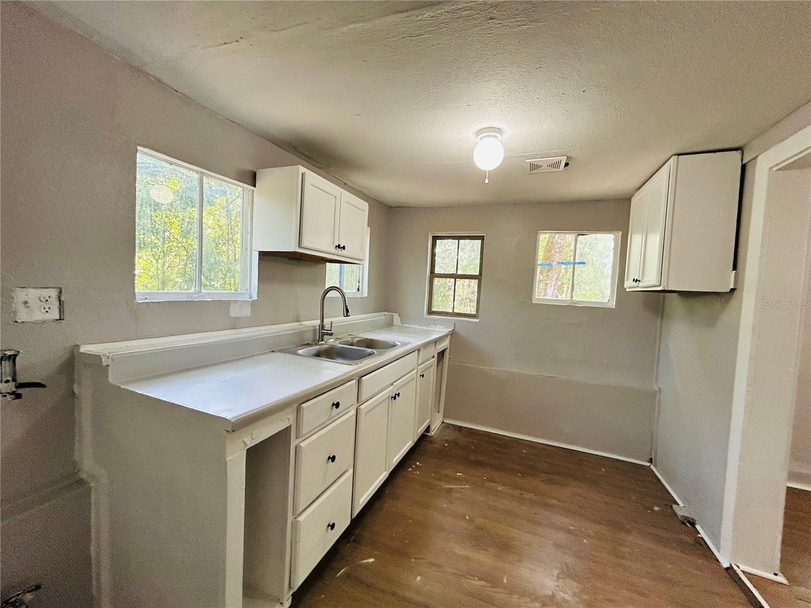 Image 5 of 9 For 1741 State Road 20