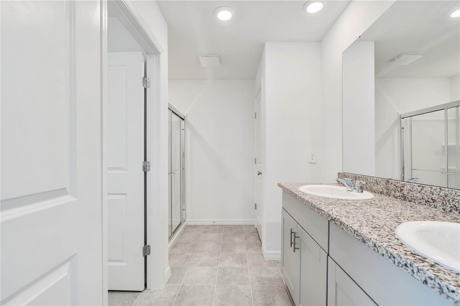 Image 18 of 31 For 5682 Nispero Way