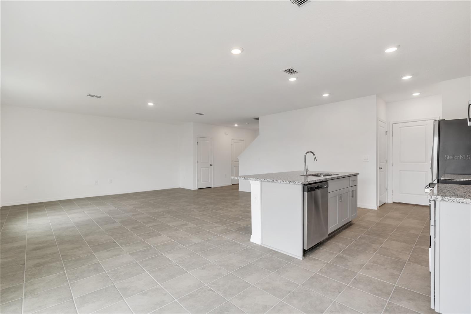 Image 3 of 31 For 5682 Nispero Way