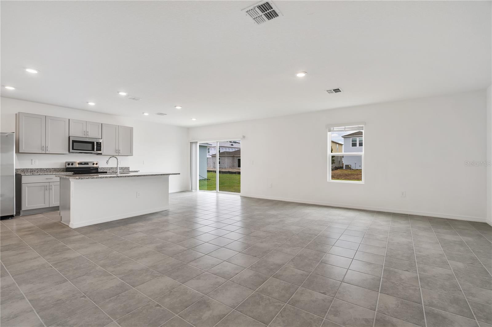 Image 6 of 31 For 5682 Nispero Way