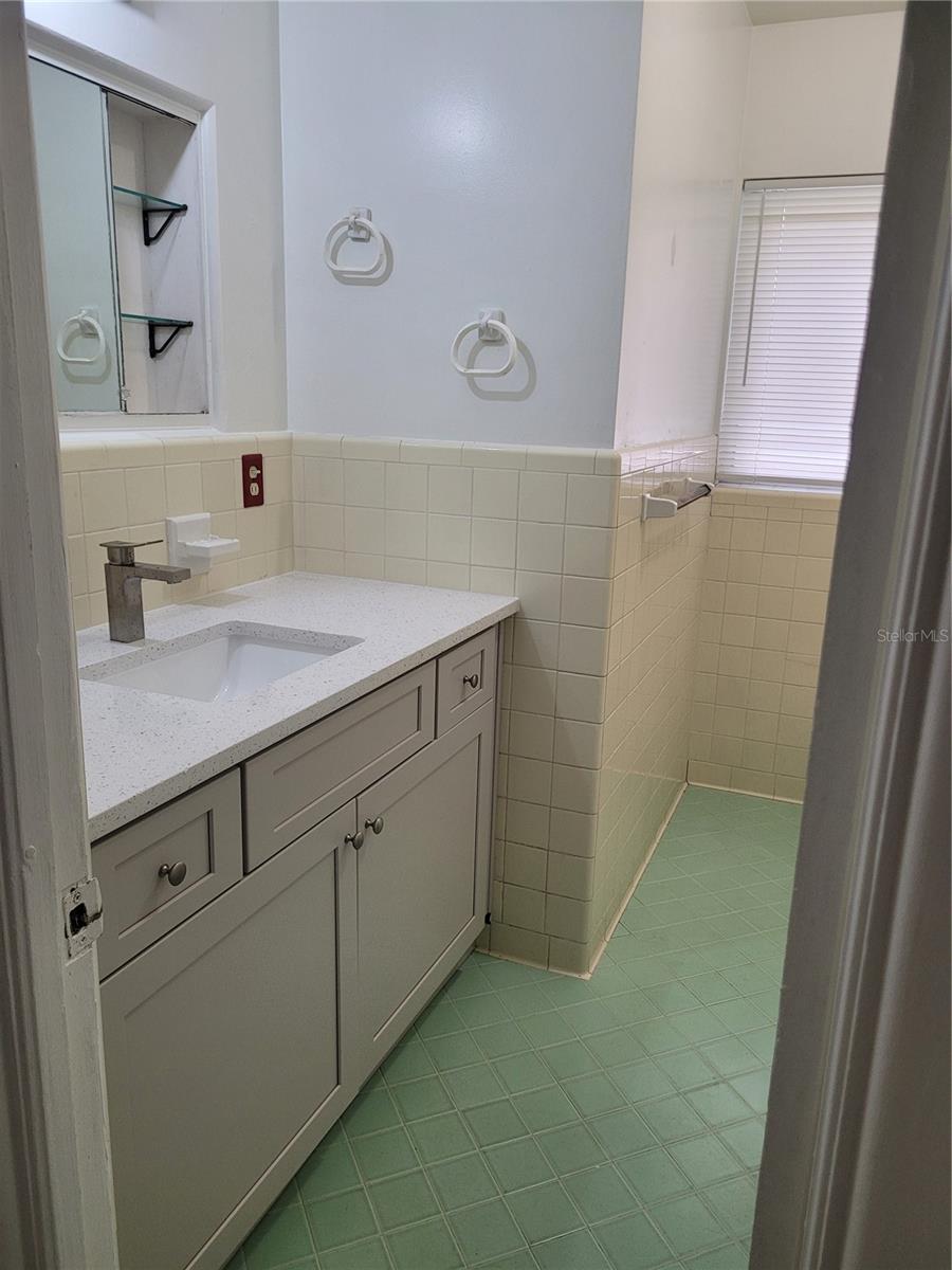 Image 4 of 8 For 936 Pinedale Avenue