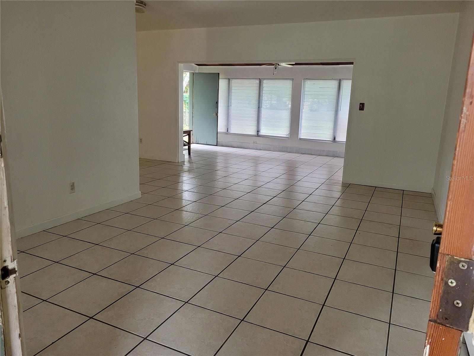 Image 6 of 8 For 936 Pinedale Avenue