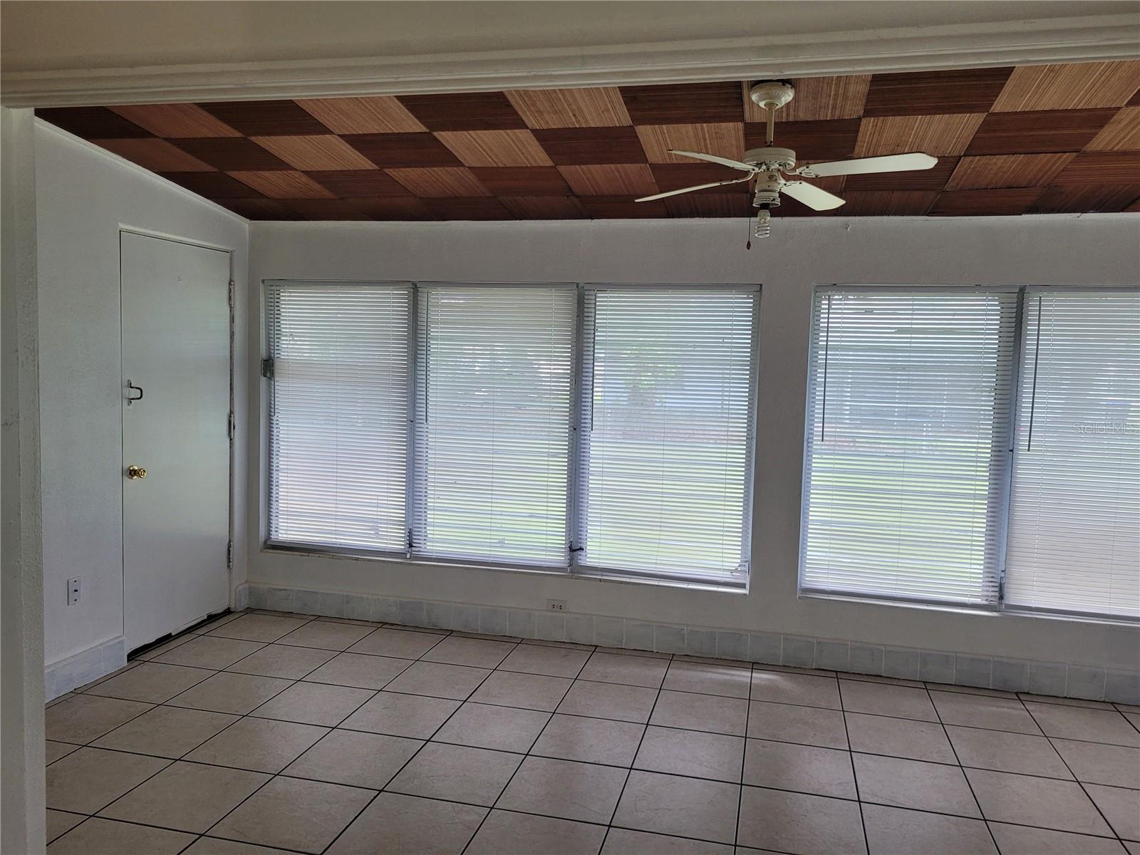 Image 7 of 8 For 936 Pinedale Avenue