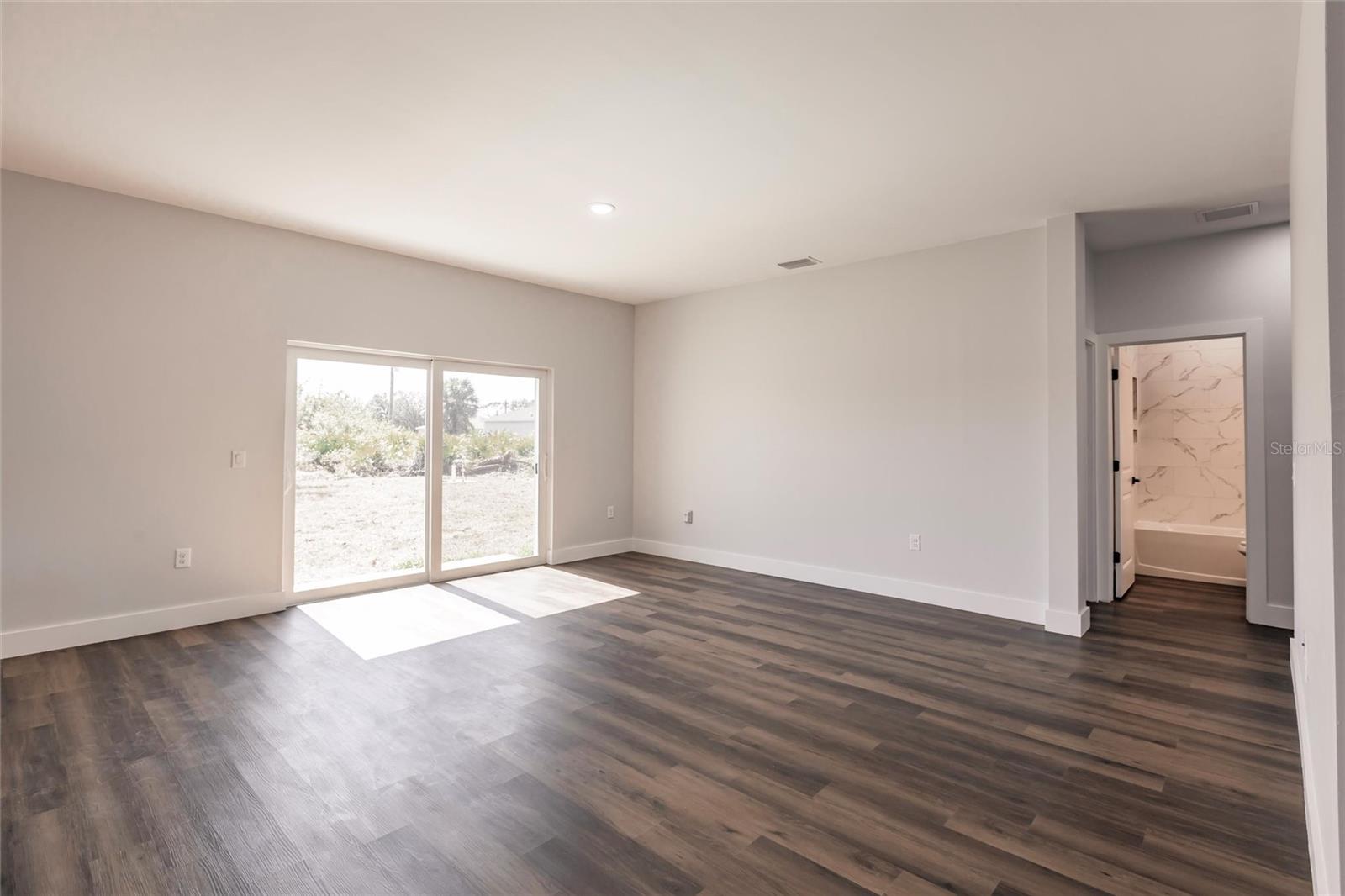 Image 11 of 51 For 13089 Xavier Avenue