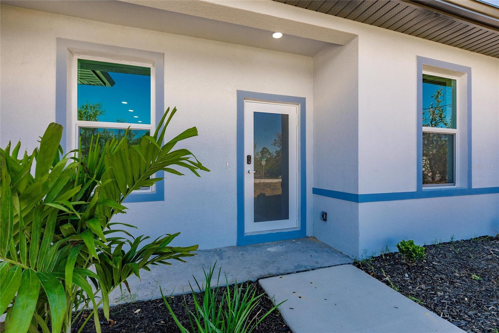 Image 8 of 51 For 13089 Xavier Avenue