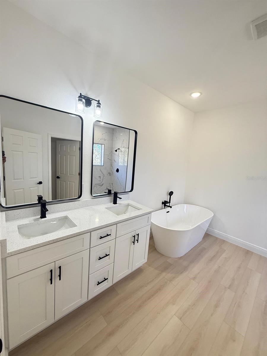 Image 11 of 24 For 14145 47th Avenue